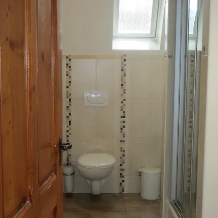 Aidan Manor 3*